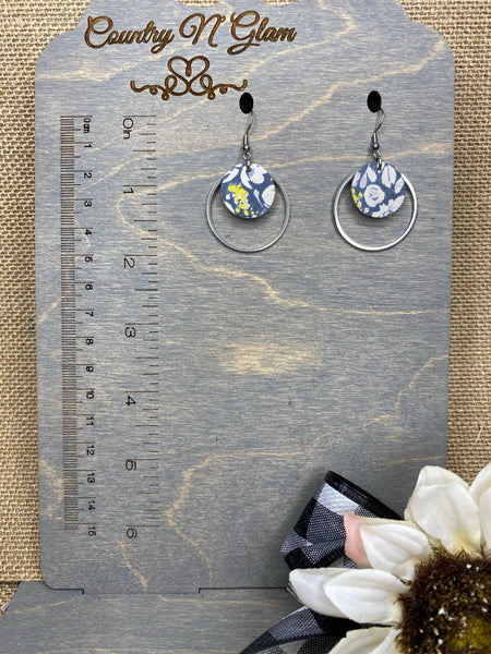 White poppies on navy rings