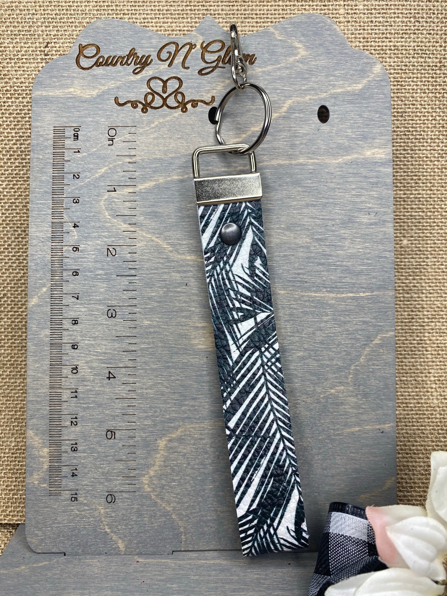 Black palm fronds key fob